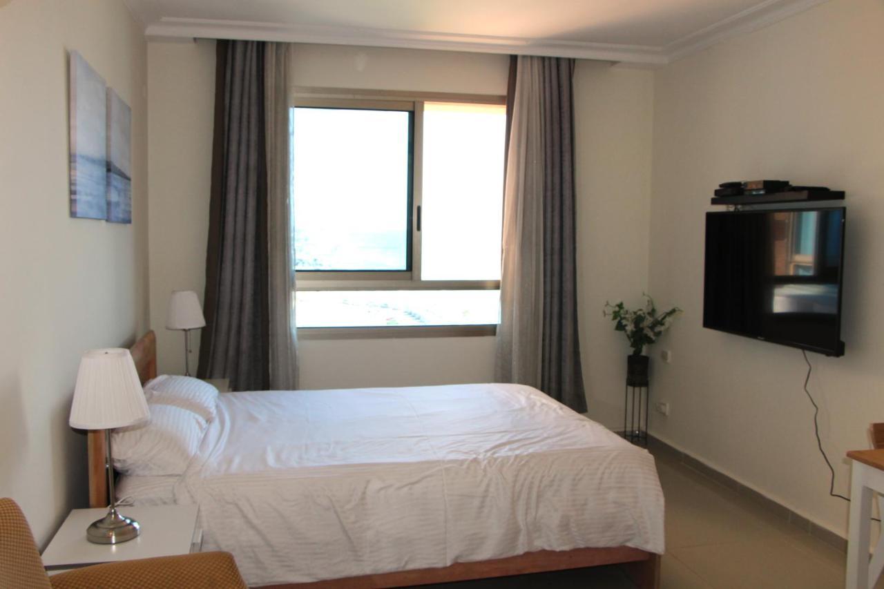 Sea View Beach Apartment ハイファ エクステリア 写真