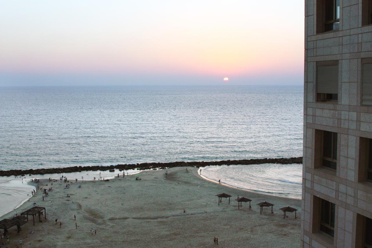 Sea View Beach Apartment ハイファ エクステリア 写真