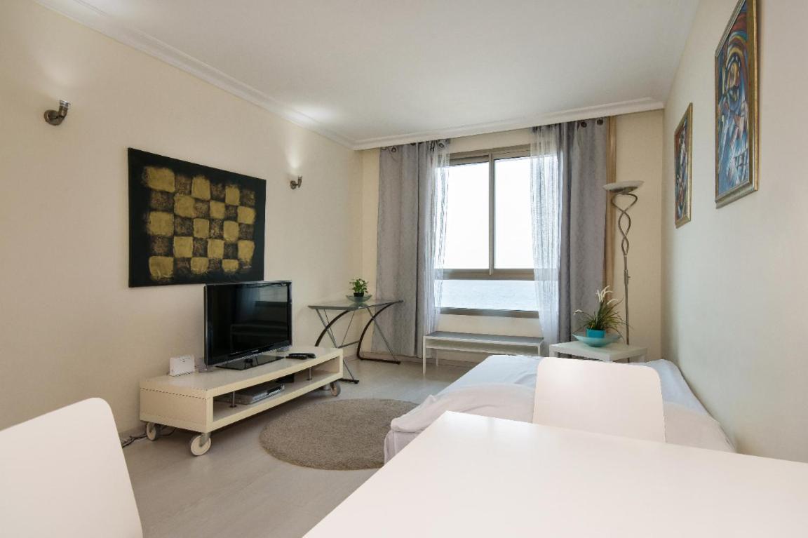 Sea View Beach Apartment ハイファ エクステリア 写真